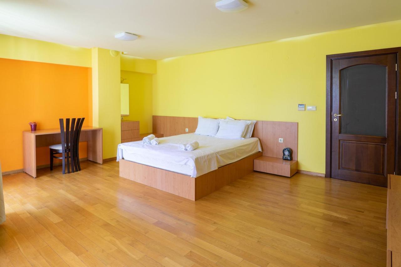 Central Flat With Monster Living Room 瓦爾納 外观 照片